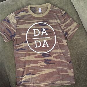 *NEW* DADA Camouflage Tee Short Sleeve sz L